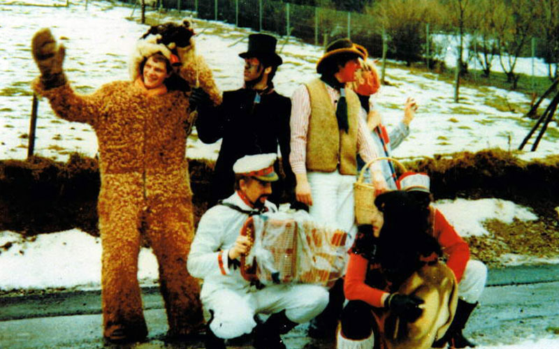 Bärengruppe aus dem Jahr 1977