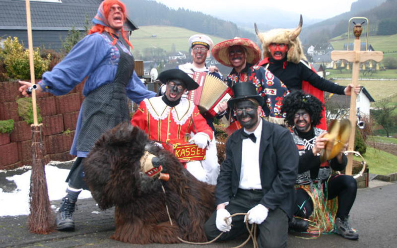 Bärengruppe aus dem Jahr 2004